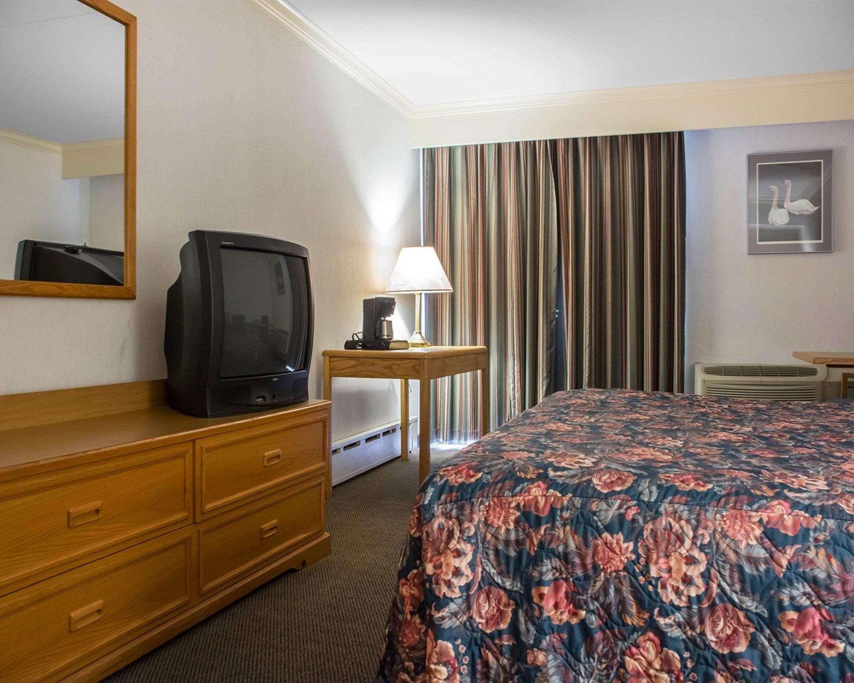 Econo Lodge By The Falls Niagara-vízesés Kültér fotó