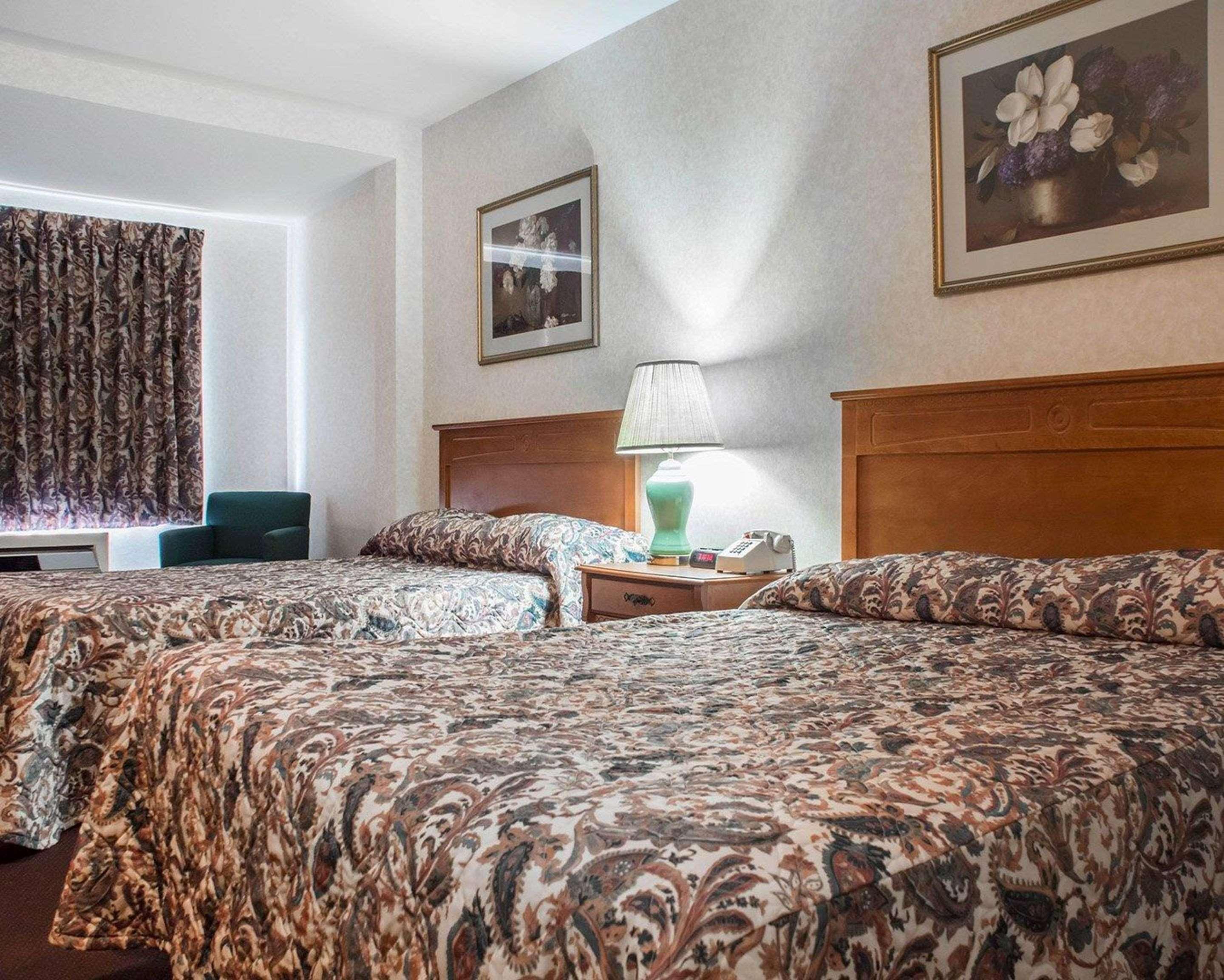 Econo Lodge By The Falls Niagara-vízesés Kültér fotó