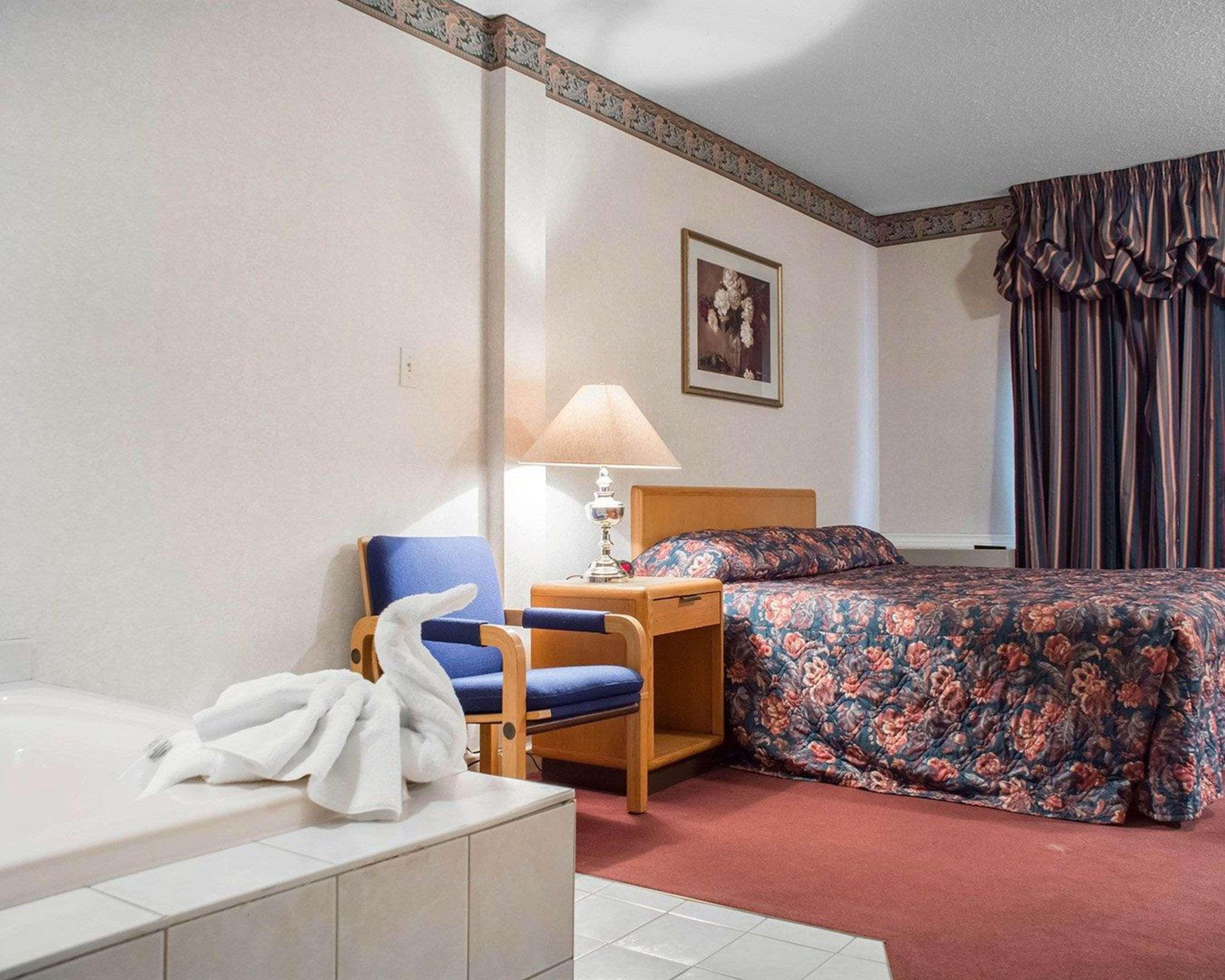 Econo Lodge By The Falls Niagara-vízesés Kültér fotó