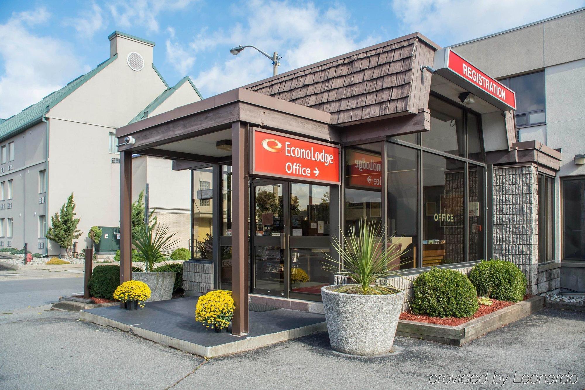 Econo Lodge By The Falls Niagara-vízesés Kültér fotó