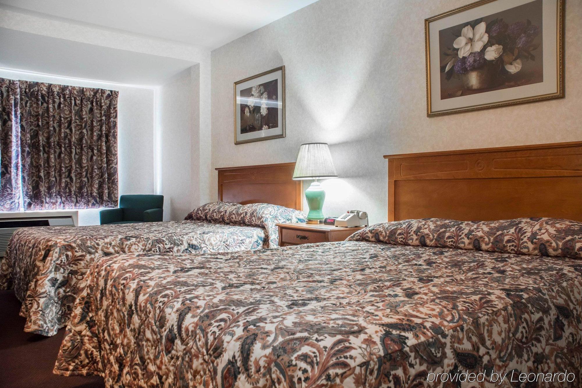 Econo Lodge By The Falls Niagara-vízesés Kültér fotó