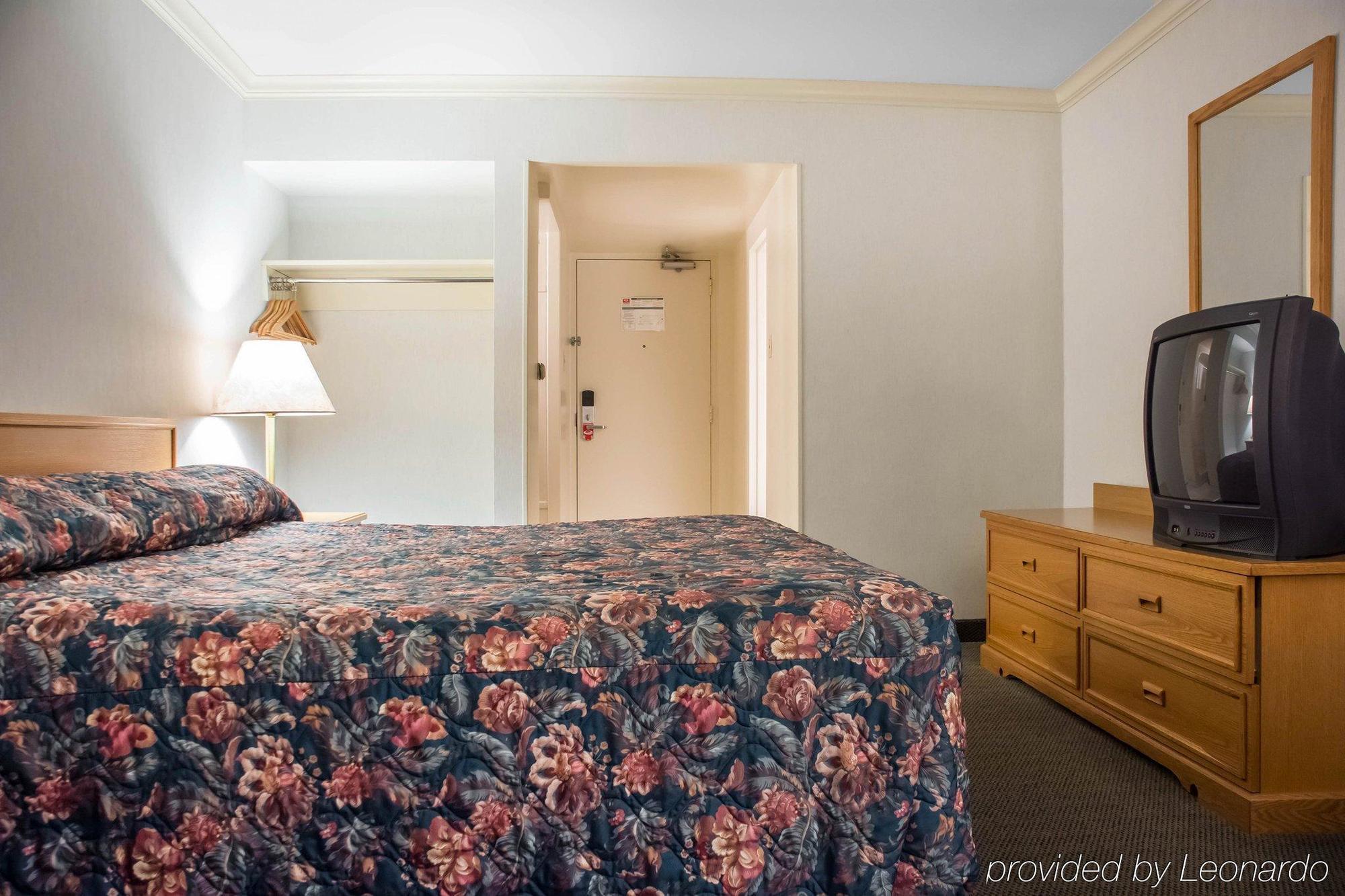 Econo Lodge By The Falls Niagara-vízesés Kültér fotó
